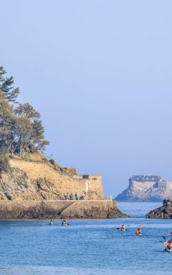 bretagne house cliff kayak