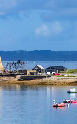 camaret sur mer, panorama of the harbor with typical houses and